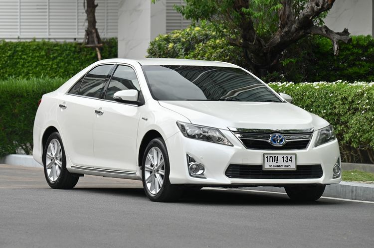 Toyota Camry 2013 2.5 Hybrid Sedan เบนซิน ไม่ติดแก๊ส เกียร์อัตโนมัติ ขาว รูปที่ 2