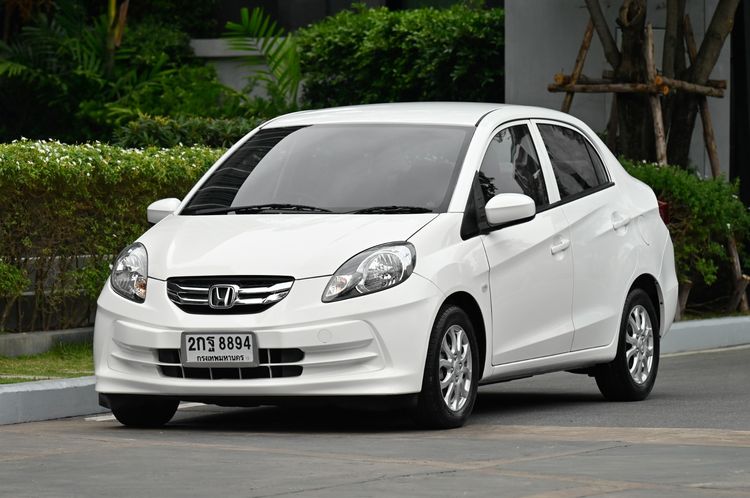 รถ Honda Brio 1.2 Amaze V สี ขาว