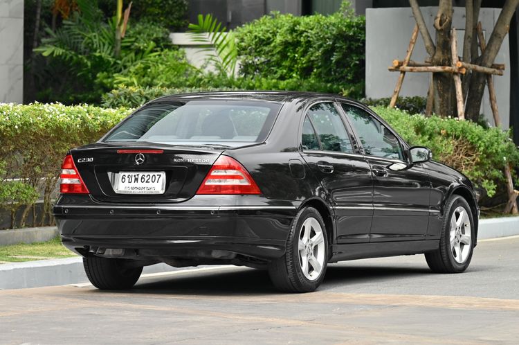 Mercedes-Benz C-Class 2006 C230 Kompressor Sedan เบนซิน ไม่ติดแก๊ส เกียร์อัตโนมัติ ดำ รูปที่ 4