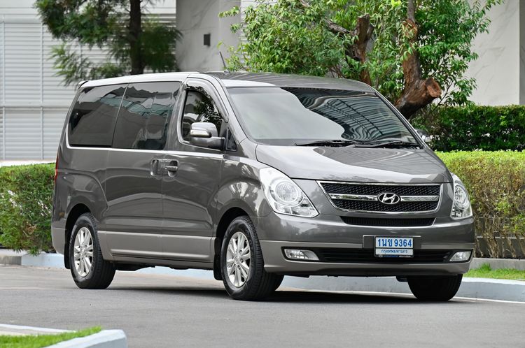 Hyundai H-1  2012 2.5 Deluxe Van ดีเซล ไม่ติดแก๊ส เกียร์อัตโนมัติ เทา รูปที่ 2