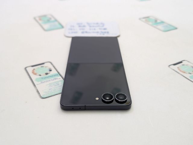 ขาย เทิร์น Samsung Galaxy Z Flip 7 สี Black 512 GB สภาพใหม่เอี่ยม ประกันยาว อุปกรณ์ครบยกกล่อง เพียง 21,990 บาท เท่านั้น ครับ รูปที่ 9