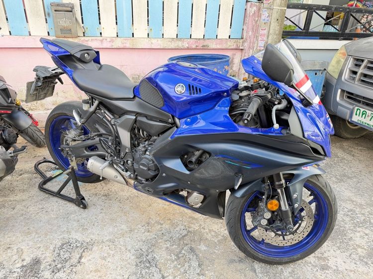 R7 ยามาฮ่าR7