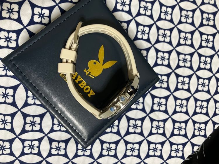 นาฬิกา Playboy สายสีครีม สภาพใหม่ รูปที่ 7