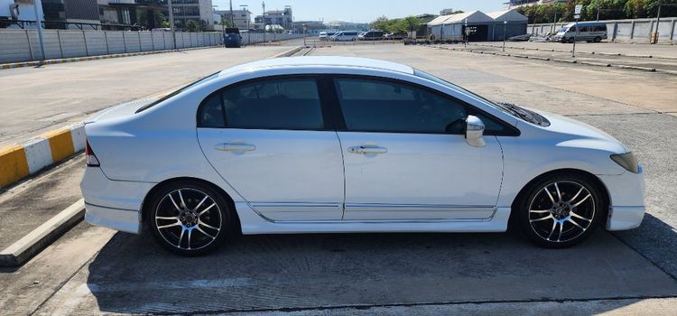 Honda Civic 2009 1.8 EL i-VTEC Sedan เบนซิน เกียร์อัตโนมัติ ขาว รูปที่ 3
