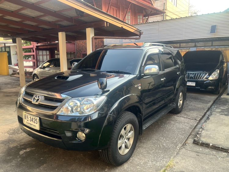 Toyota Fortuner 2006 3.0 V 4WD Utility-car ดีเซล ไม่ติดแก๊ส เกียร์อัตโนมัติ ดำ รูปที่ 3