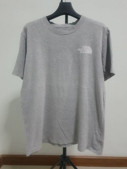 เสื้อยืดคอกลม THE NORTH FACE สีเทามีสกรีนหลัง อก 48 ยาว 29