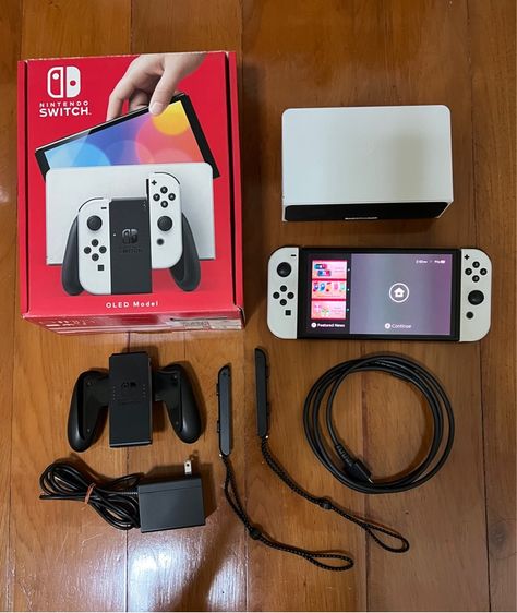 เครื่องเกมส์นินเทนโด เชื่อมต่อไร้สายได้ Nintendo Switch OLED model