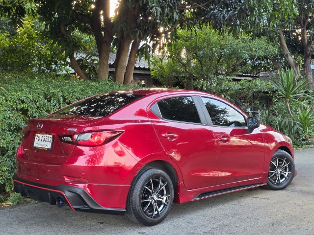 Mazda Mazda 2 2019 1.3 High Connect Sedan เบนซิน ไม่ติดแก๊ส เกียร์อัตโนมัติ แดง รูปที่ 4