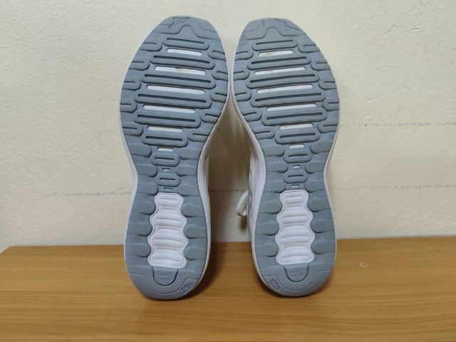 Mizuno ขาวล้วน 41.0 26.5 แท้ มือสอง รูปที่ 8