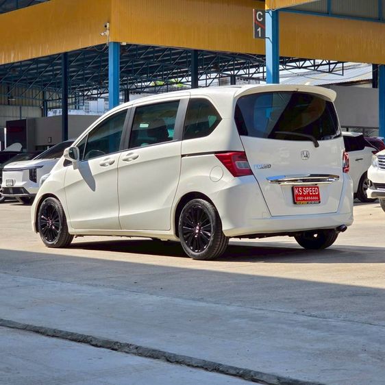 Honda Freed 2015 1.5 E Utility-car เบนซิน ไม่ติดแก๊ส เกียร์อัตโนมัติ ขาว รูปที่ 4