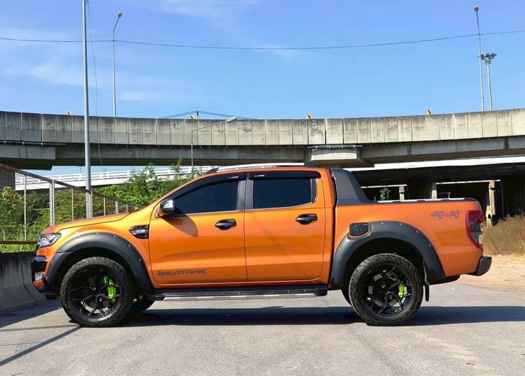 Ford Ranger 2017 3.2 Wildtrak 4WD Pickup ดีเซล ไม่ติดแก๊ส เกียร์อัตโนมัติ ส้ม รูปที่ 2