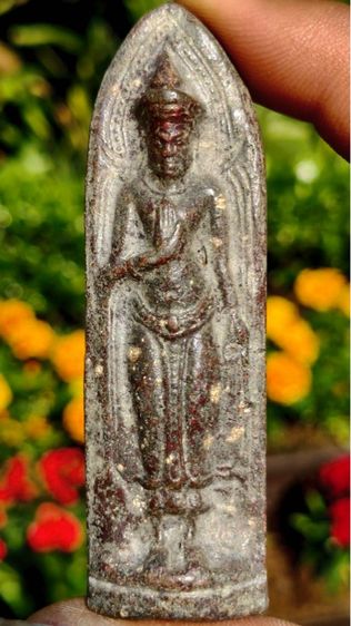 พระร่วงหลังรางปืน กรุวัดพระศรีรัตนมหาธาตุราชวรวิหาร หรือกรุวัดพระปรางค์  สุโขทัย  พิมพ์ฐานสูงร่องตื้นหลังกาบหมาก 