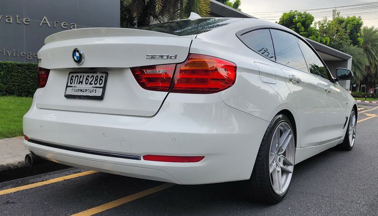 BMW Series 3 2014 320d Sedan ดีเซล เกียร์อัตโนมัติ ขาว รูปที่ 3