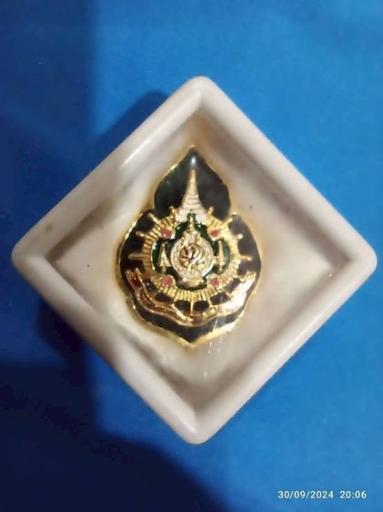 เข็มกลัดที่ระลึกรัชกาลที่ 9 และพระราชินีนาถ รูปที่ 8