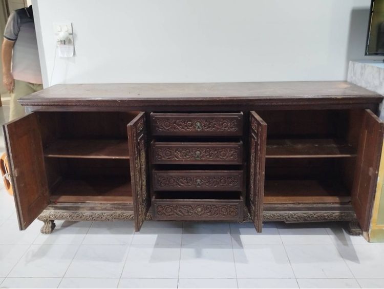 ตู้ไม้แกะสลัก รูปที่ 2