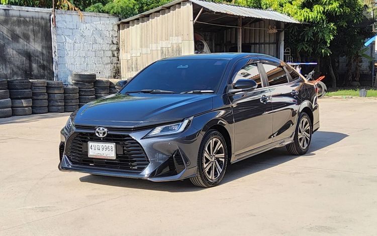 Toyota Yaris ATIV 2023 1.2 Premium Luxury Sedan เบนซิน ไม่ติดแก๊ส เกียร์อัตโนมัติ เทา