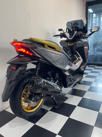 Forza 300 ABS.Gen2 ชิลด์ไฟฟ้า ไล่ข้างแล้ว แต่งคาร์บอนรอบคัน รูปที่ 5