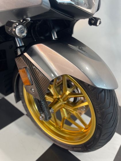 Forza 300 ABS.Gen2 ชิลด์ไฟฟ้า ไล่ข้างแล้ว แต่งคาร์บอนรอบคัน รูปที่ 8