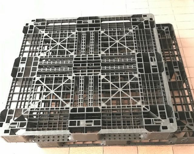 พาเลทพลาสติก สีดำ  มือสองใหม่เอี่ยม ขนาด 110 x 110 ซม. สูง 10 ซม. สภาพดี ราคา 150.00 บาท รูปที่ 3