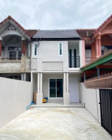 อื่นๆ มีบางส่วน 2022 ขายทาวน์เฮ้าส์ ซ.โรงนมตรามะลิ ติดถ.สุขุมวิท(ปากน้ำ) ใกล้ BTS ช้างเอราวัณ 280 ม. สมุทรปราการ l รีโนเวทใหม่ พร้อมอยู่ รูปที่ 2