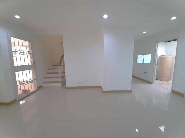 Pruksa ไม่มี ทาวน์โฮม  รีโนเวทใหม่ทั้งหลัง ม.พฤกษาทาวน์ The Next ซอย 8 พุทธมณฑลสาย 4 เนื้อที่ 18.1 ตรว 3 นอน 2 น้ำ 2 จอด  พิเศษสุด 1.65 ล้าน 085 0732541 รูปที่ 4