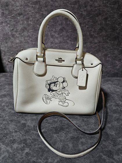 Coach หนังแท้ หญิง ขาว กระเป๋าสะพาย