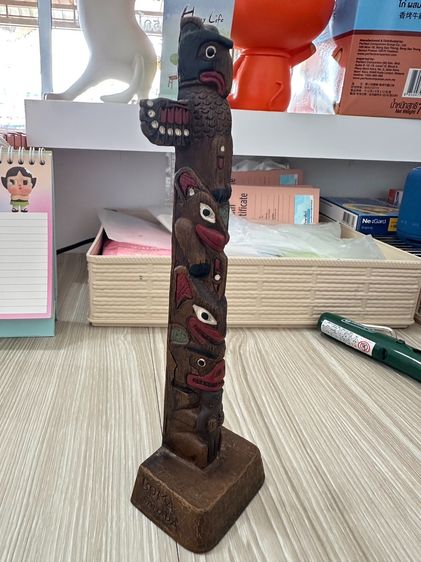 เสาโทเท็มBOMA of Canada  รูปที่ 3