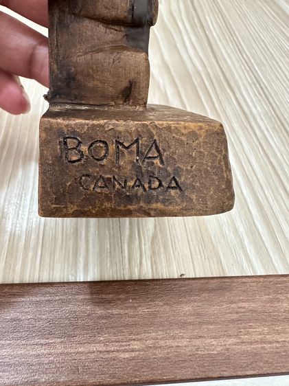 เสาโทเท็มBOMA of Canada  รูปที่ 2