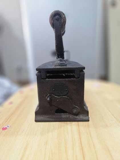 เตารีดโบราณของหานากไว้สะสม รูปที่ 4