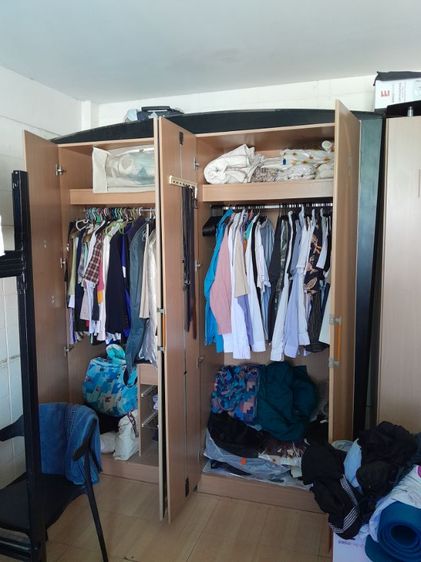 ตู้เสื้อผ้า 4 บาน รูปที่ 2