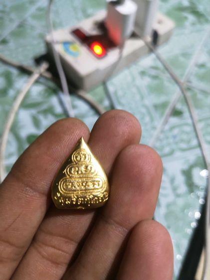 เหรียญหล่อใบโพธิ์เจ้าคุณนรฯ เนื้อทองคำ รูปที่ 4