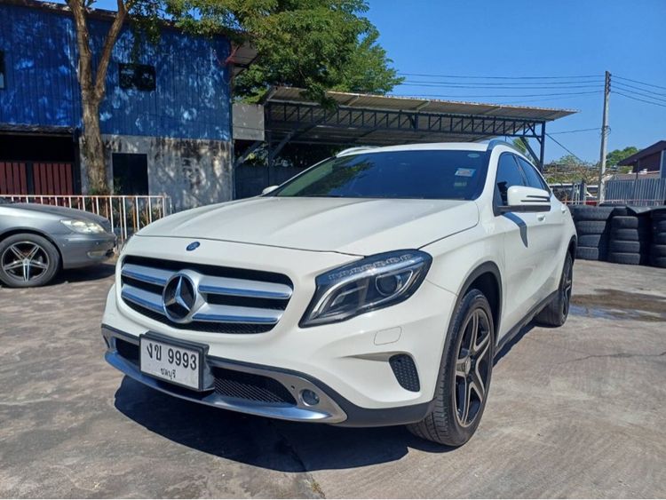Mercedes-Benz GLA-Class 2017 GLA200 Utility-car เบนซิน ไม่ติดแก๊ส เกียร์อัตโนมัติ ขาว รูปที่ 4