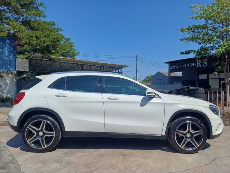 Mercedes-Benz GLA-Class 2017 GLA200 Utility-car เบนซิน ไม่ติดแก๊ส เกียร์อัตโนมัติ ขาว รูปที่ 2