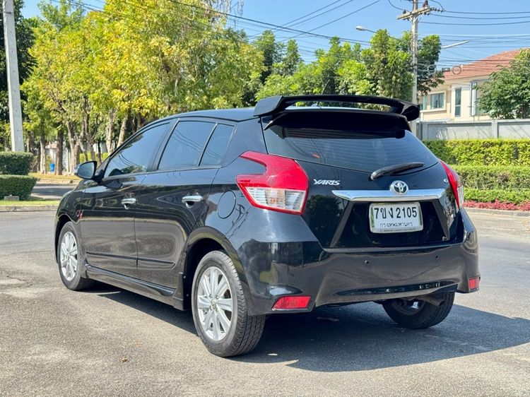 Toyota Yaris 2015 1.2 G Sedan เบนซิน ไม่ติดแก๊ส เกียร์อัตโนมัติ ดำ รูปที่ 4