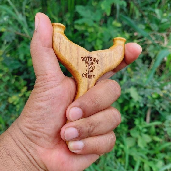 เดินเขา ตั้งแคมป์ ไม่ระบุ ง่ามหนังสติ๊กไม้สัก ขนาด 80x120 มม. ผลิตด้วยเครื่อง CNC น้ำหนักเบา จับถนัดมือ