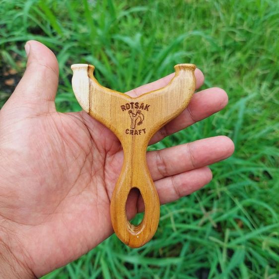 ง่ามหนังสติ๊กไม้สัก ขนาด 80x120 มม. ผลิตด้วยเครื่อง CNC น้ำหนักเบา จับถนัดมือ รูปที่ 3