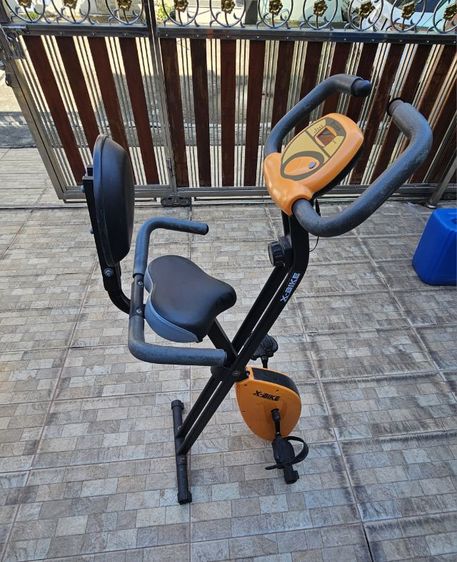 ประกาศขายเครื่องออกกำลังกายจักรยานและเครื่องเดินอากาศ