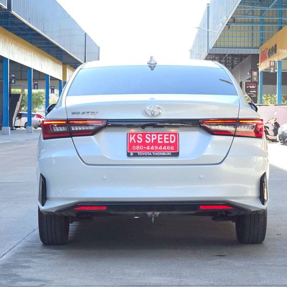Toyota Yaris ATIV 2023 1.2 Premium Sedan เบนซิน ไม่ติดแก๊ส เกียร์อัตโนมัติ ขาว รูปที่ 4