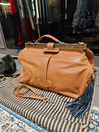 กระเป๋า doctor bag แบรนด์ vierra by ragazze