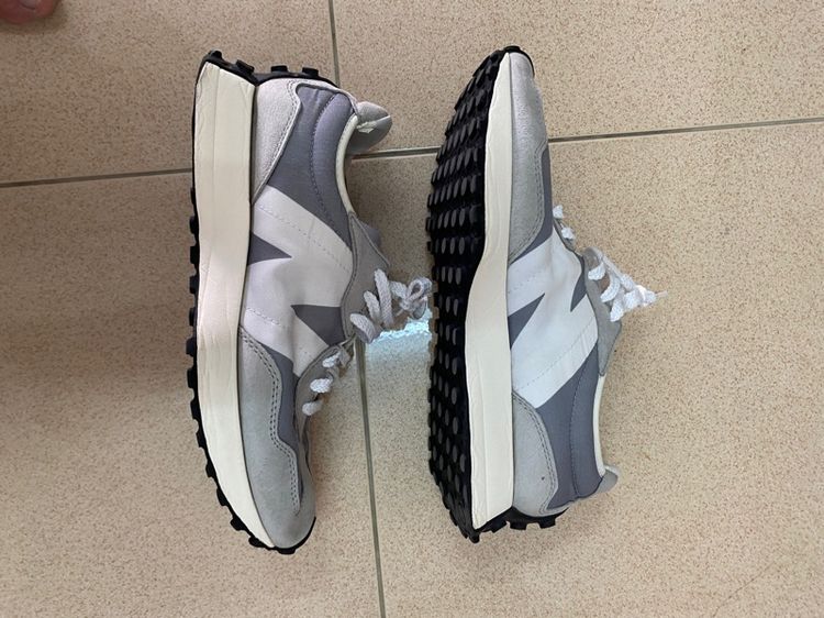 new balance รูปที่ 4