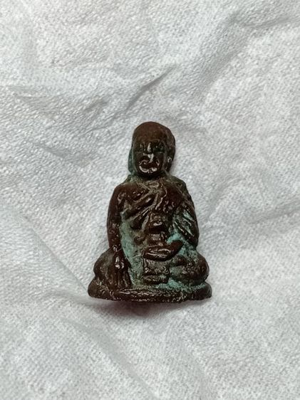 รูแหล่อ ล.พ.จง 