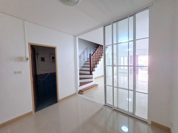 อื่นๆ มีบางส่วน สร้างเสร็จก่อน 2010 โครงการกรุงศรี ซิตี้ อยุธยา, หลังเซ็ลทรัลอยุธยา และ โลตัสอยุธยา รูปที่ 3