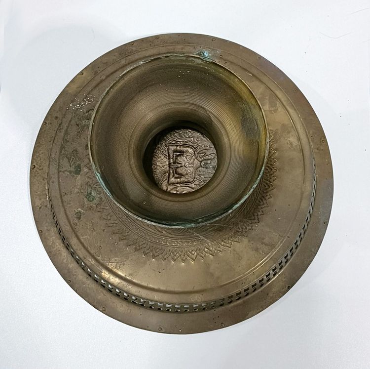 💟 ถาดทองเหลือง 12 นิ้ว ขาพาน รูปที่ 2