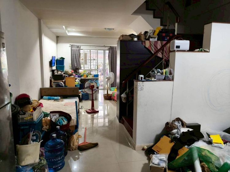 อื่นๆ มีบางส่วน 2010 ขายถูกมาก ทาวน์เฮาส์ 2 ชั้น หมู่บ้านภูมิชนก เพชรเกษม 67 ใกล้เดอะมอลล์บางแค รูปที่ 2