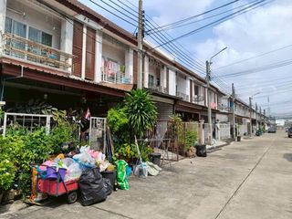 ขายถูกมาก ทาวน์เฮาส์ 2 ชั้น หมู่บ้านภูมิชนก เพชรเกษม 67 ใกล้เดอะมอลล์บางแค