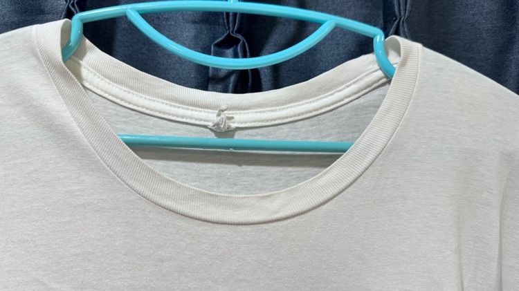 Solitude is bliss T-shirt  รูปที่ 2