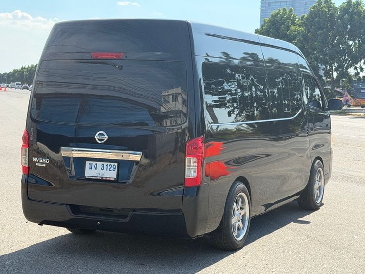 Nissan Urvan 2013 2.5 NV350 Van ดีเซล ไม่ติดแก๊ส เกียร์ธรรมดา ดำ รูปที่ 4