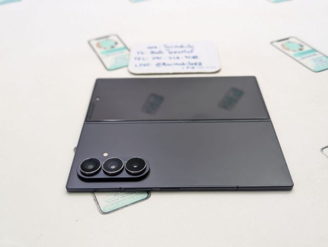 ขาย เทิร์น Samsung Galaxy Z Fold 7 256 Gb Black ศูนย์ไทย สภาพสวย อุปกรณ์ครบยกกล่อง มี Samsung Care Plus ถึงปี 70 เพียง 38,590 บาท ครับ รูปที่ 6