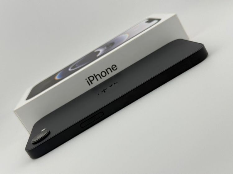 iPhone 16e 128GB เครื่องศูนย์แท้ อายุ 1เดือน สุขภาพแบต100 รูปที่ 4