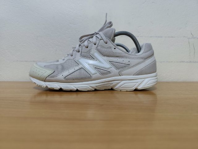 น้ำเงิน ผ้า รองเท้าผ้าใบ UK 8 | EU 42 | US 8.5 New Balance 42.0 26.5 แท้ มือสอง (มปผทส)